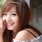 歯がキレイな女性